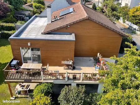maison 7 pièces 146 m²