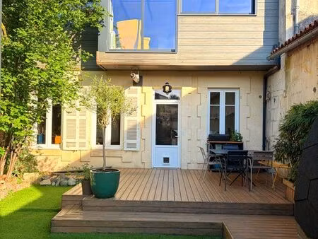 jolie maison de ville située quartier saint-vivien en zone non inondable