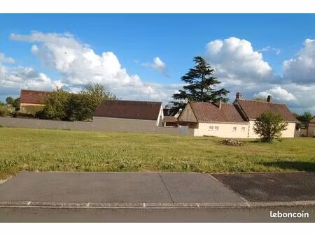 terrain 759 m² briconville