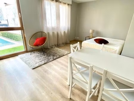 studio rénové proche gare et centre ville