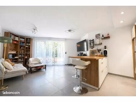 appartement t2 meublé - 49m² - parking