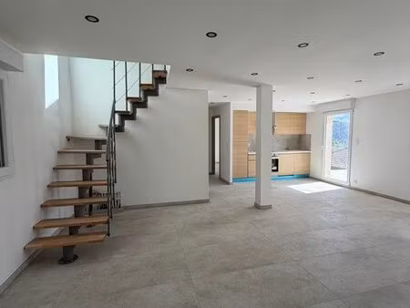 appartement f4 - 90m2 entièrement rénové avec vue panoramique