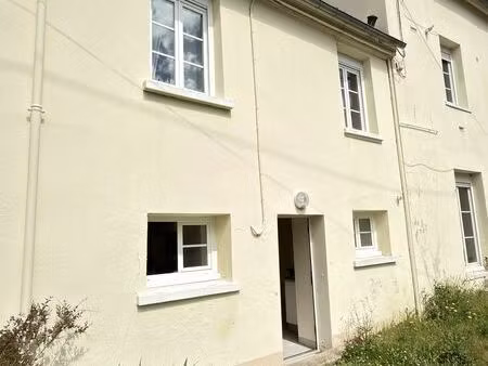 appartement de 41 m² à rénover avec extérieur privatif. rare sur le secteur