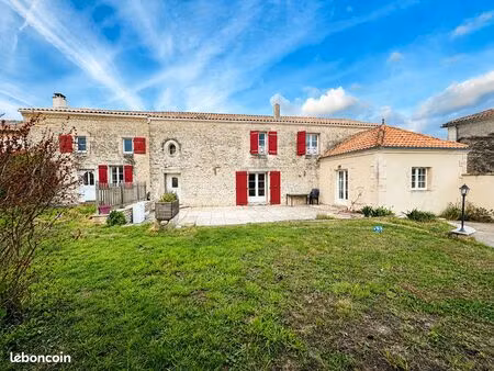 maison 7 pièces 250 m²