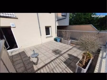 t2 avec grande terrasse – proche gare et iut évreux