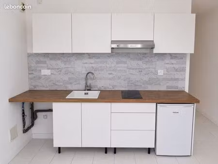 t2 meublé rénové – centre-ville de guingamp