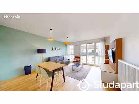 chambre 1 pièce 47 m²