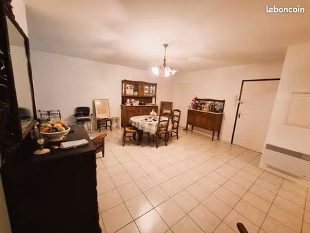 loue 3 pièces-68m² centre ville pléneuf 22370