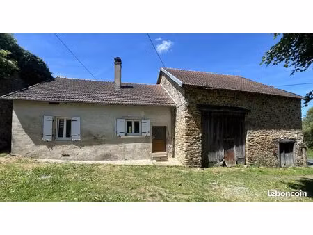 maison en pierres 60m²  dépendances et 2 hectares