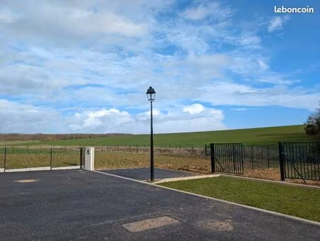 terrain 590 m² epernon