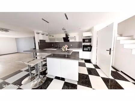 immeuble 10 pièces 310 m²
