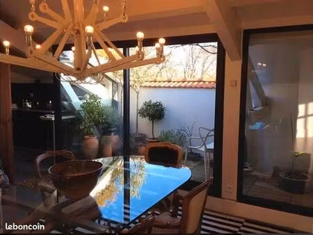 loue t3 110m2 plein centre