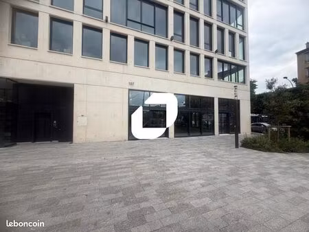 local commercial 340 m²