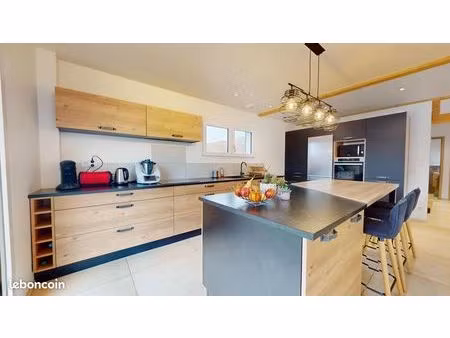 maison 4 pièces 133 m²