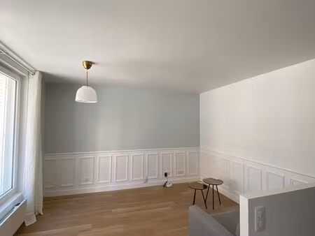 maison de ville meublée rénovée – 3 pièces – 51 m² carrez + 26m2 de sous sol  proche rer e