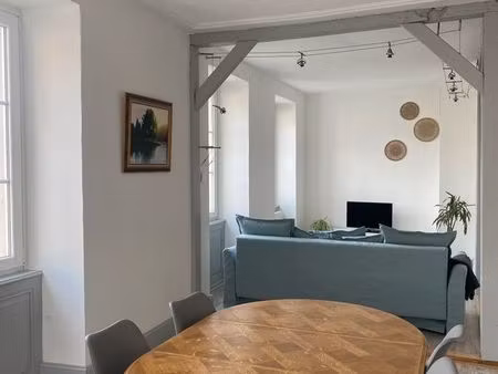 f2 lumineux 67m2 meublé