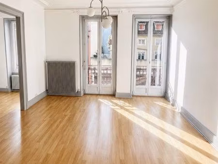 grand f3 lumineux avec cachet - modulable