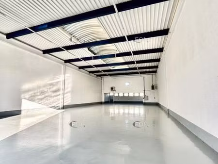 local d'activité 534 m²