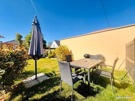 combles bruts + jardin privatif + parking + cave