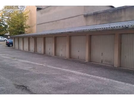 vends lot de 10 garages situés résidence le fouquet  rue hugwald à mulhouse