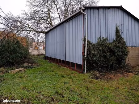 local 180 m² mainvilliers