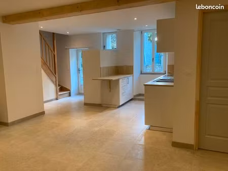 maison 85m2 3ch à louer à crazannes