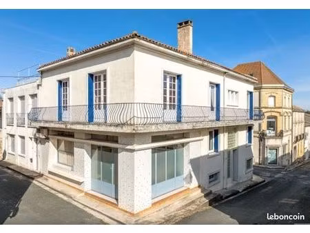 maison 155m2  240 000 centre sigoules