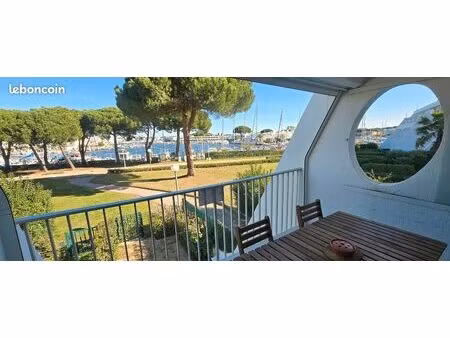 studio cabine meublé 27 m² + terrasse 7 m² + place parking privé – vue marina / vue mer – 