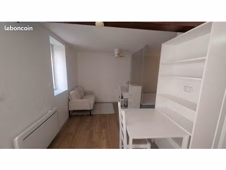 studio rénové - proche hypercentre - valence 490cc