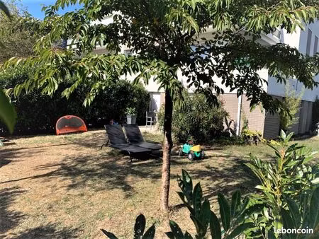 t3 lumineux avec jardin  exposé sud