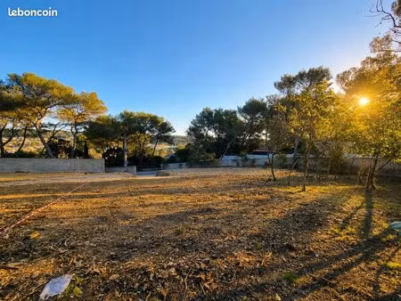 terrain de 805m² viabilisé – hors lotissement – caveirac (199 000 )