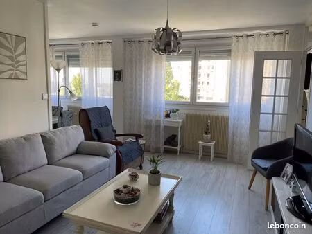 appartement 3 pièces 69 m²