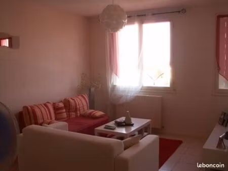 loue appartement f2 très bon état