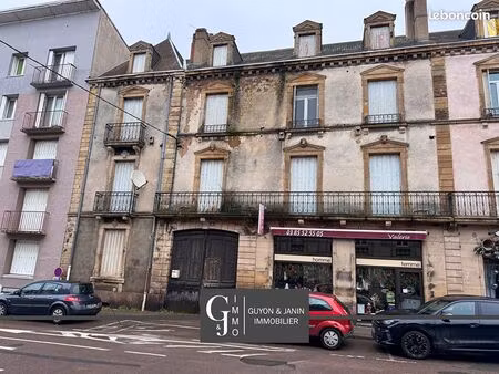 immeuble 18 pièces 592 m²