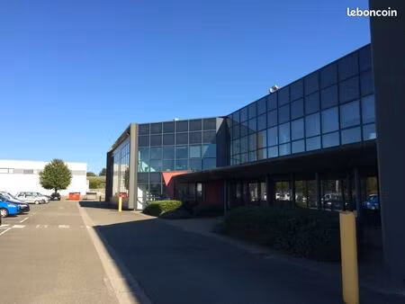 bureau 631 m²