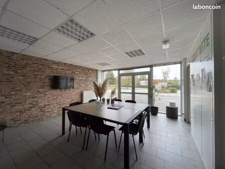bureau 146 m²