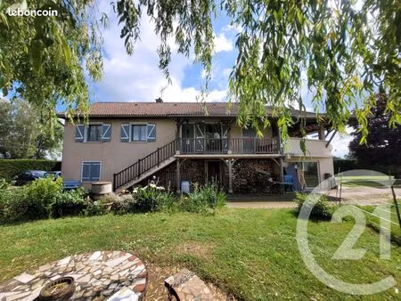 maison 7 pièces 102 m²