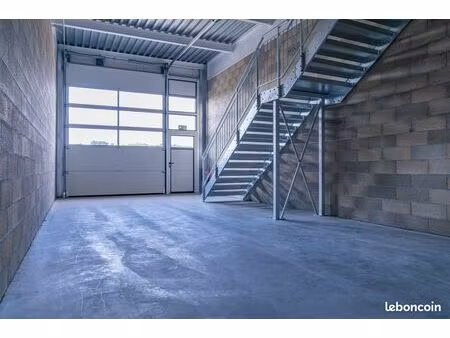 streetbox 115 m2 à vendre (cellule  box  atelier)