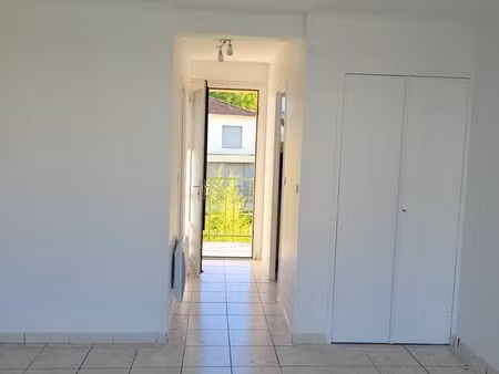 appartement t1 de 27m2 centre avec parking