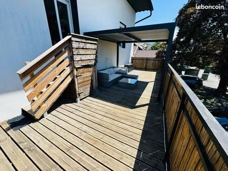 appartement t2 40 m2  terrasse de 50 m2 avec pergola