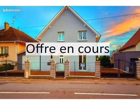 maison avec double portail (pour camping-car  bateau  remorque  etc..)