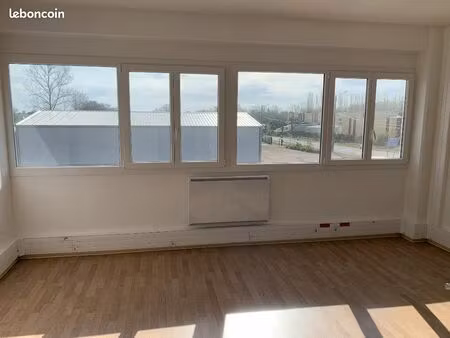 bureaux 135 m²