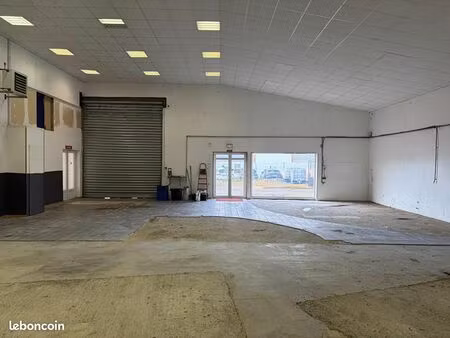 local bureaux 300 m²
