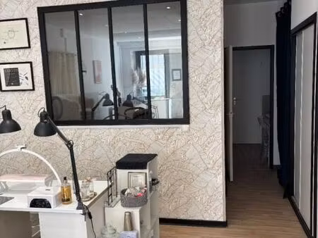 local commercial 48 m²