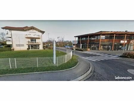 local commercial 142 m² douvaine