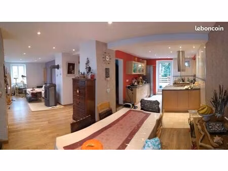 orbey  spacieuse maison 200m² 5 chambres  2 sdb  entièrement rénovée en 2015 avec un duple