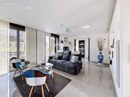maison 5 pièces 151 m²