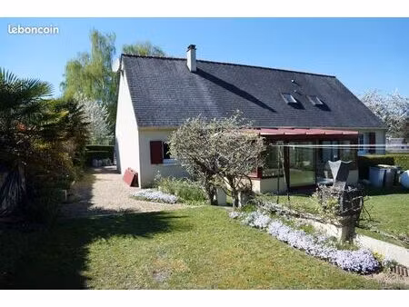 belle maison lumineuse de 150 m² au calme avec véranda et 5 chambres