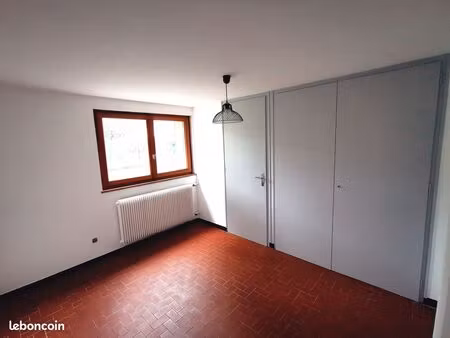 vends une pièce local / atelier