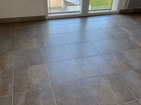 vends appartement  3 pièces  au pied du tram